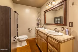 531 S Cody Loop Rd, Oracle, AZ 85623 - Photo 20