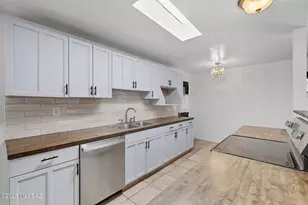 7811 E Clarence Pl, Tucson, AZ 85715 - Photo 8