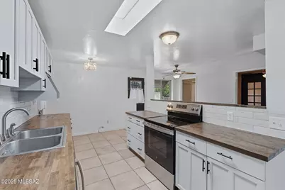 7811 E Clarence Place, Tucson, AZ 85715 - Photo 4