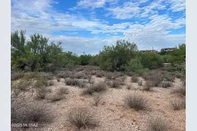 5530 N Hacienda Del Sol Road #4, Tucson, AZ 85718 - Photo 2
