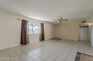 316 S Abrego Dr, Green Valley, AZ 85614 - Photo 6