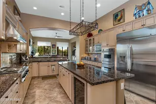 13837 N Steprock Canyon Pl, Oro Valley, AZ 85755 - Photo 2