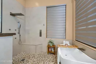 13837 N Steprock Canyon Pl, Oro Valley, AZ 85755 - Photo 20