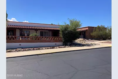 261 W Camino Alameda #B, Green Valley, AZ 85614 - Photo 2