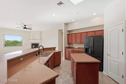 908 E Sawmill Canyon Place, Green Valley, AZ 85614 - Photo 12