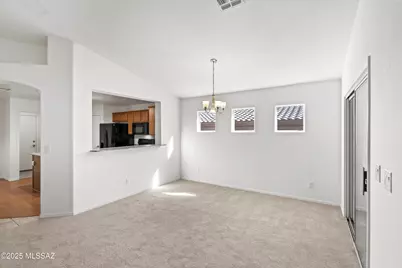 1755 N VÃ­a Cananea, Green Valley, AZ 85614 - Photo 8