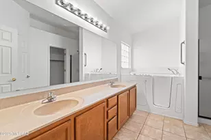 1755 N VÃ­a Cananea, Green Valley, AZ 85614 - Photo 24