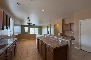1569 W Cottonwood Blfs Dr, Benson, AZ 85602 - Photo 4