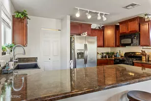 8002 Nautilus Dr, Tucson, AZ 85756 - Photo 14