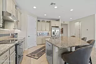 7631 W Laurel Ln, Marana, AZ 85658 - Photo 8