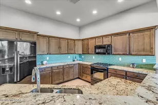 5661 W Triangle X Pl, Tucson, AZ 85713 - Photo 6