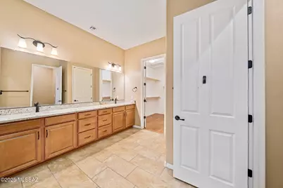 13265 N Chiracahua Peak Drive, Oro Valley, AZ 85755 - Photo 18