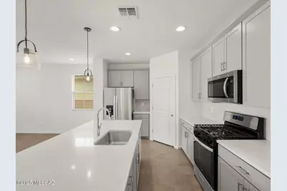8277 S Cabari Mine Way, Tucson, AZ 85747 - Photo 2