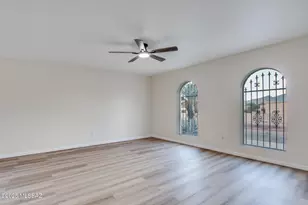 8724 E Kenyon Dr, Tucson, AZ 85710 - Photo 8