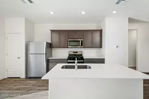 7678 S Wild Pr Dr, Tucson, AZ 85757 - Photo 4
