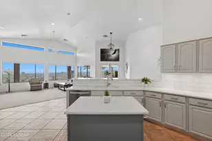 60907 E Rock Ledge Loop, Saddlebrooke, AZ 85739 - Photo 10