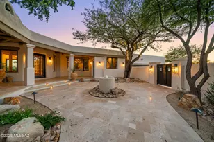 7370 N Catalina Ridge Dr, Tucson, AZ 85718 - Photo 1