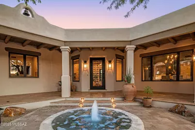 7370 N Catalina Ridge Drive, Tucson, AZ 85718 - Photo 2