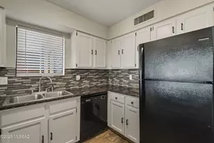 2601 W Broadway Blvd, Tucson, AZ 85745 - Photo 10