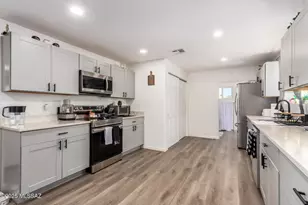 2822 N Tyndall Ave, Tucson, AZ 85719 - Photo 10