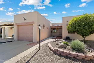 825 W Bella Vista Dr, Green Valley, AZ 85614 - Photo 2