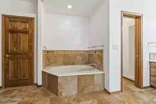 10685 N Summer Moon Pl, Oro Valley, AZ 85737 - Photo 40