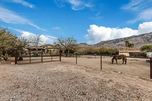 15850 N Razorback Ridge Trail, Tucson, AZ 85739 - Photo 2