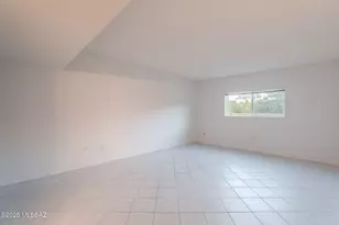 939 S Las Lomas Cir, Green Valley, AZ 85614 - Photo 24