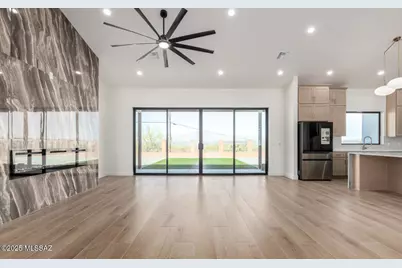 3901 W Ironwood Hill Drive, Tucson, AZ 85745 - Photo 10