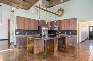 33977 S Twin Hawk Ln, Marana, AZ 85658 - Photo 4