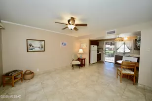 401 W Esperanza Blvd, Green Valley, AZ 85614 - Photo 8