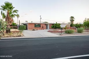 7018 E Calle Betelgeux, Tucson, AZ 85710 - Photo 6