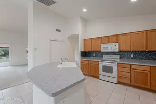 37972 S Boulder Wind Dr, Saddlebrooke, AZ 85739 - Photo 18