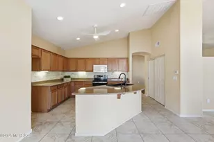 2646 E Barclay Ct, Green Valley, AZ 85614 - Photo 14