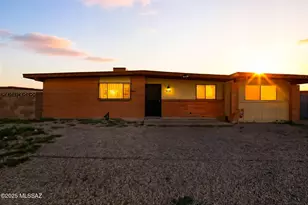 8135 E Escalante Rd, Tucson, AZ 85730 - Photo 1