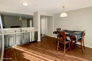 6262 S Sarah Elizabeth Dr, Tucson, AZ 85746 - Photo 8
