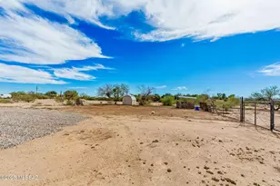 4451 N Sassy Dr, Marana, AZ 85653 - Photo 18