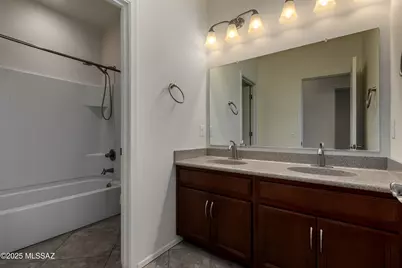 2944 S Smokin Pistol Way, Tucson, AZ 85713 - Photo 32