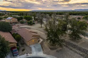 102 S Beyerville Pl, Sahuarita, AZ 85629 - Photo 8