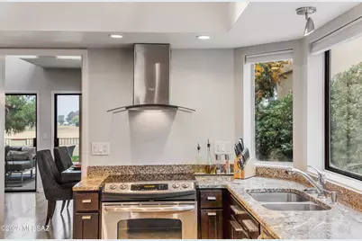 8335 N Lee Trevino Ci Drive, Tucson, AZ 85742 - Photo 8