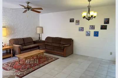 243 N Calle Del Diablo, Green Valley, AZ 85614 - Photo 2