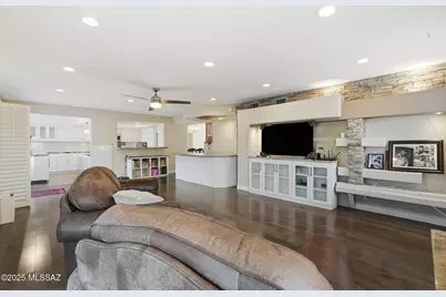 2200 N Hayden Drive, Tucson, AZ 85715 - Photo 10