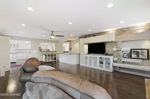 2200 N Hayden Dr, Tucson, AZ 85715 - Photo 10