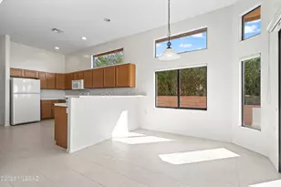 810 E Josephine Canyon Dr, Green Valley, AZ 85614 - Photo 12