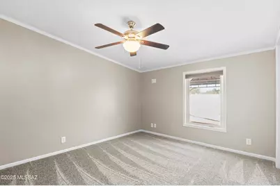 9011 N Valgrind Lane, Tucson, AZ 85743 - Photo 30