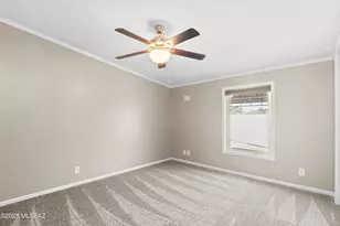 9011 N Valgrind Ln, Tucson, AZ 85743 - Photo 30