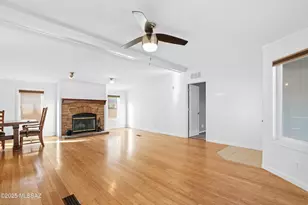 9011 N Valgrind Ln, Tucson, AZ 85743 - Photo 14