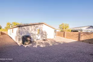 9011 N Valgrind Ln, Tucson, AZ 85743 - Photo 40