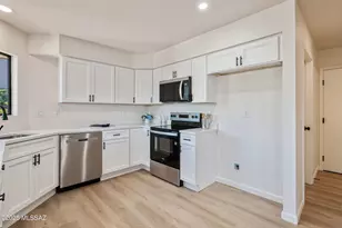 14660 N Flagstone Dr, Oro Valley, AZ 85755 - Photo 12