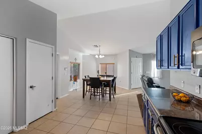 2464 E Camino Malcote, Tucson, AZ 85706 - Photo 8